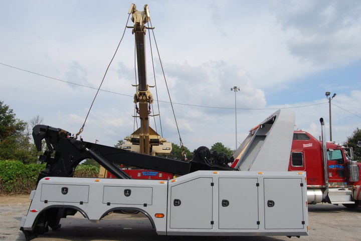 Rotating Crane Tow Trucks | New Image Towing